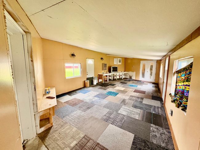 Breezeway to garage | Image 30