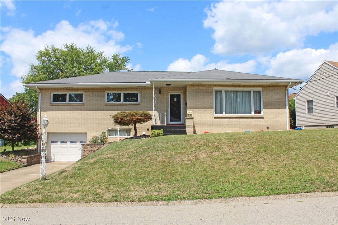 Hanlin Way, Weirton, WV 26062