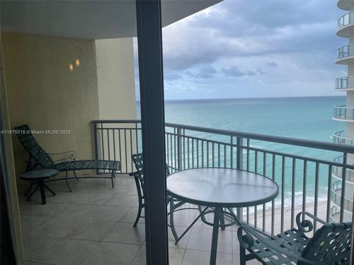 1903-17375 Collins Ave, Sunny Isles Beach, FL, 33160-3410 | Card Image
