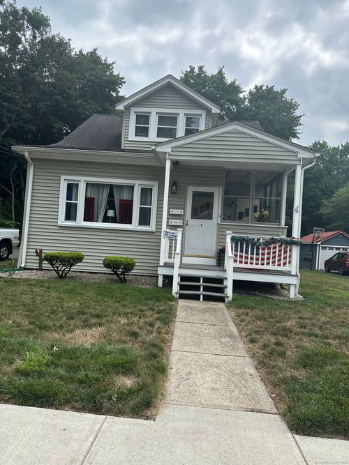 3 Manning Rd, Enfield, CT, 06082-1828 | Card Image