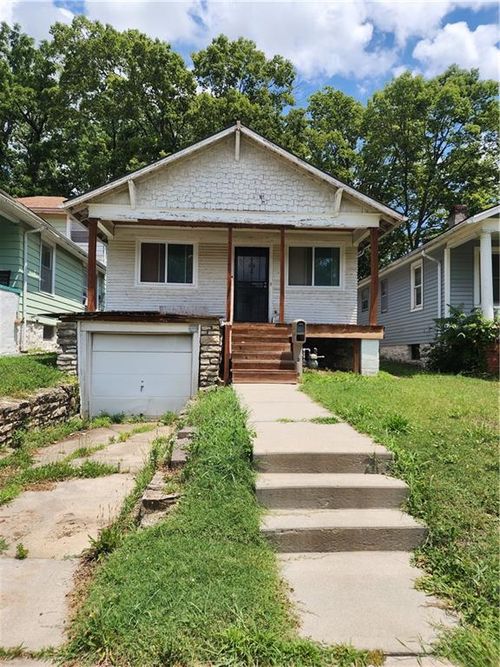 4139 Flora Ave, Kansas City, MO, 64110-1331 | Card Image