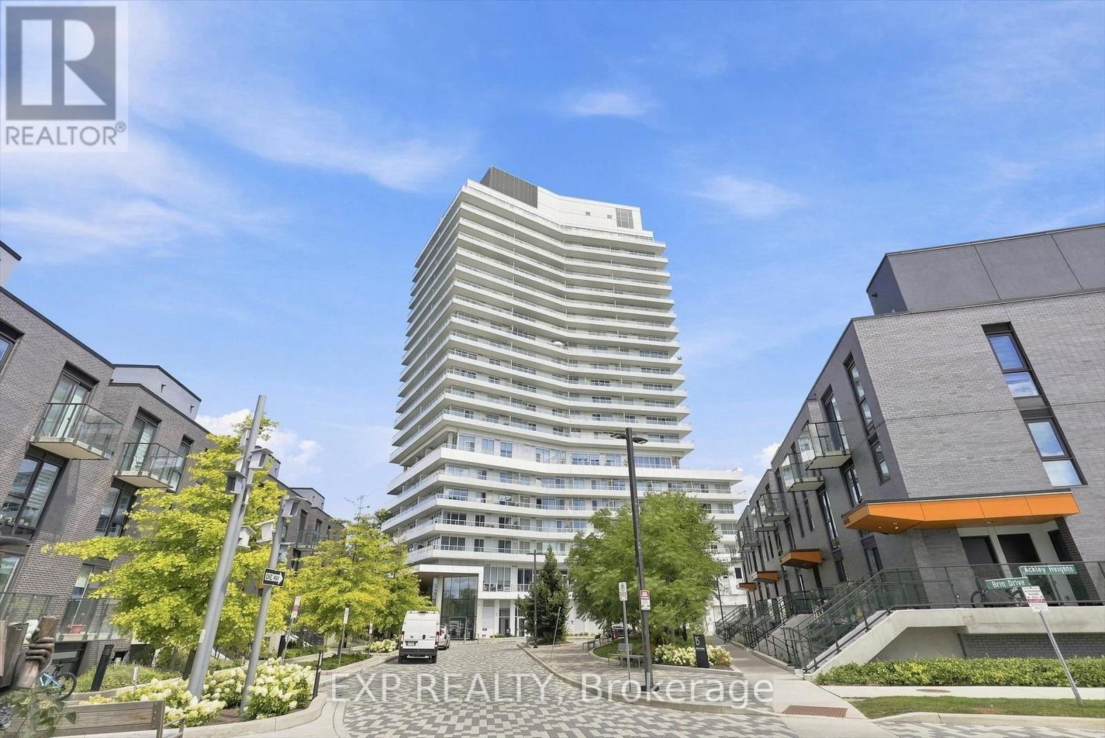 Residential Lease in Toronto (Edenbridge-Humber Valley) 3