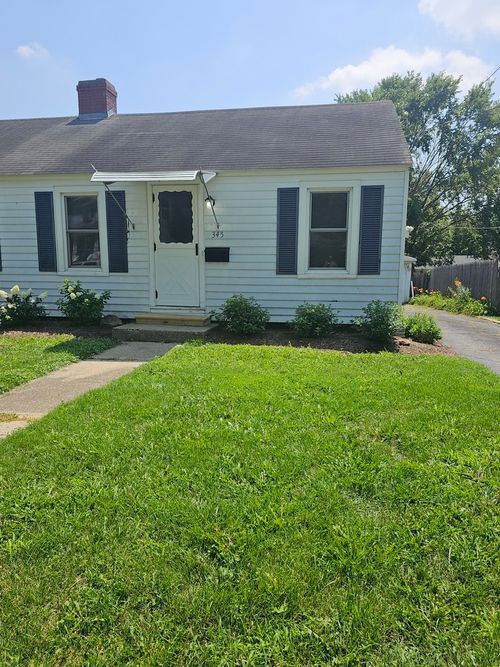 345 Illinois St, East Dundee, IL, 60118-1150 | Card Image