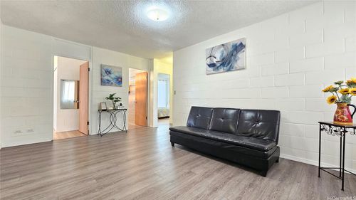 e2018-94-245 Leowahine St, Waipahu, HI, 96797-2143 | Card Image