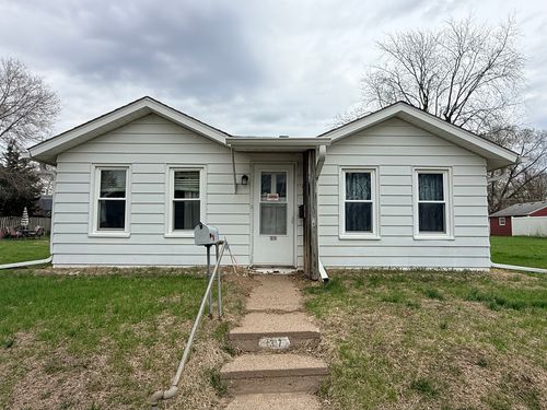 1317 S Nevada Ave, Davenport, IA, 52802-3610 | Card Image