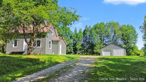 3251 E 46 Rd, Cadillac, MI, 49601-9318 | Card Image