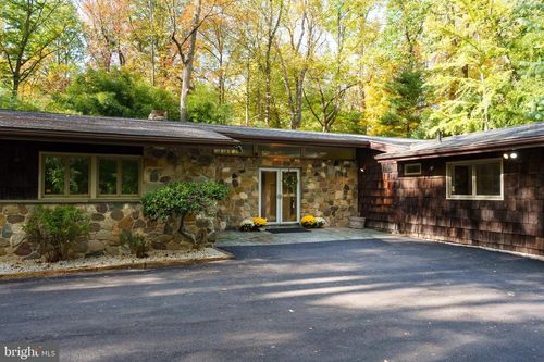 945 Stuart Rd, Princeton, NJ, 08540-1212 | Card Image