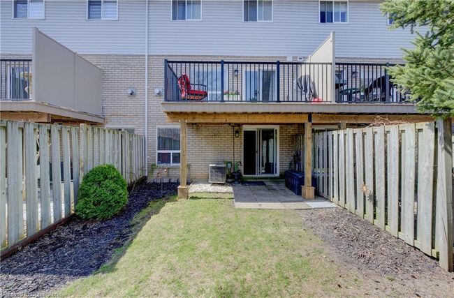 14 - 2151 Walker's Line, Townhouse with 3 bedrooms, 3 bathrooms and 2 parking in Burlington ON | Image 4