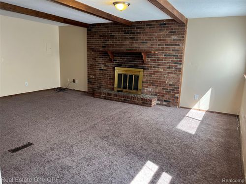 11267 Jackson Ave, Warren, MI, 48089-3006 | Card Image