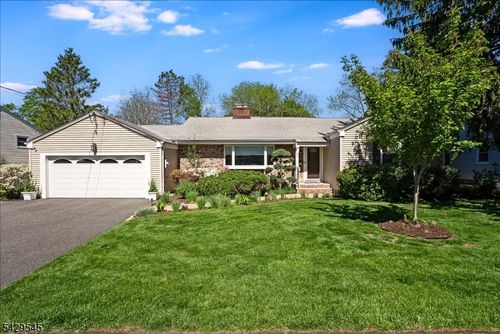 16 Brook Dr N, Morris Plains, NJ, 07950-2218 | Card Image