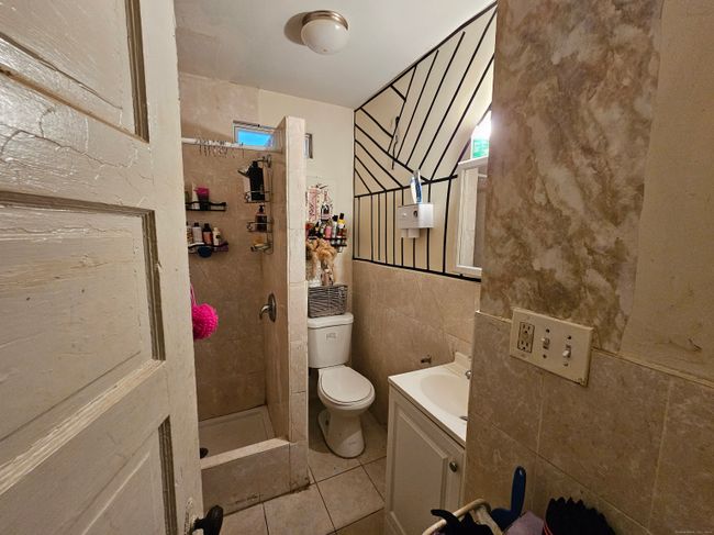 934 - 932-934 Connecticut Ave, Home with 5 bedrooms, 3 bathrooms and null parking in Bridgeport CT | Image 7