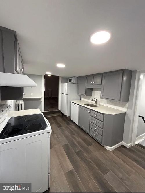 57 Bridge St, Milford, NJ, 08848-1226 | Card Image