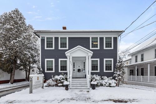 642 Central Ave, Dover, NH, 03820-3414 | Card Image