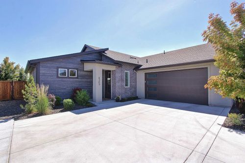 8369 W Meltwater Ln, Eagle, ID, 83616-1038 | Card Image