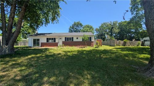 2852 N Shore Dr, Suffolk, VA, 23435-1626 | Card Image
