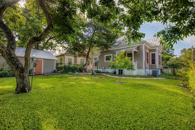 314 W Vulcan St, House other with 2 bedrooms, 1 bathrooms and 1 parking in Brenham TX | Image 24