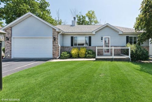 911 Park Circle, Union Grove, WI, 53182 | Card Image
