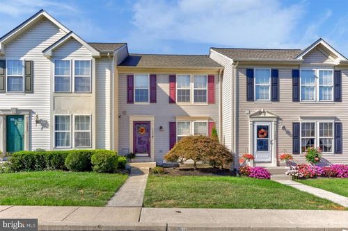 3430 Westview Dr, PERKIOMENVILLE, PA, 18074-9463 | Card Image