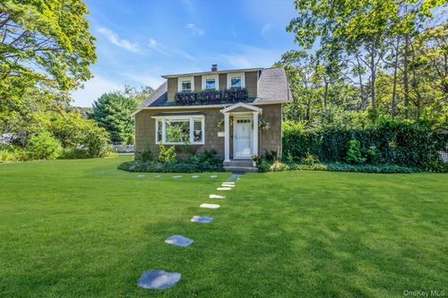 193 Oakwood Ave, Bayport, NY, 11705-1771 | Card Image