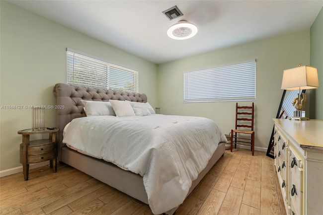 0 - 367 W Riverside Dr, House other with 3 bedrooms, 2 bathrooms and null parking in Tequesta FL | Image 47