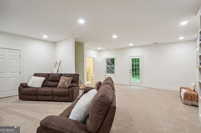 2932 Tree Top Rd, House other with 3 bedrooms, 3 bathrooms and 2 parking in Dacula GA | Image 8