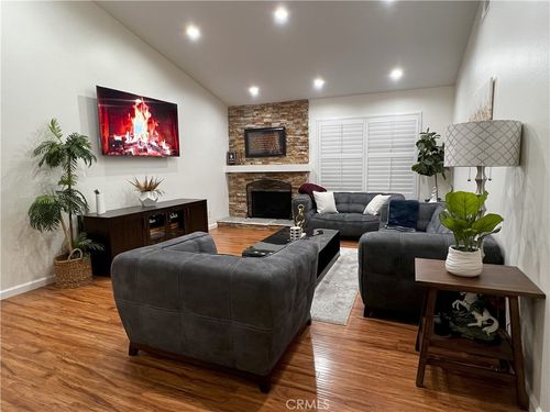 18411 Algiers, Porter Ranch, CA, 91326 | Card Image