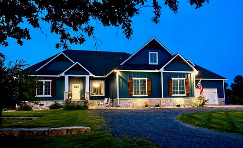 1042 N Lake Rd, Cheney, KS, 67025-7706 | Card Image