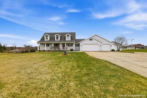 914 Jackson Street Sw, Jamestown Charter Township, MI, 49418 | Card Image