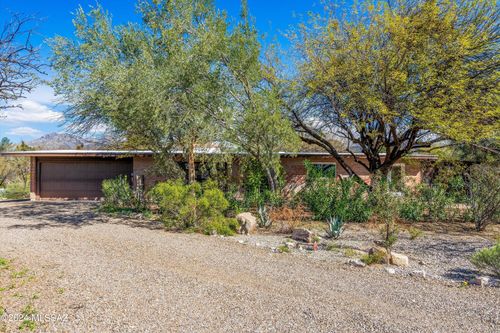 8801 E Buckboard Road, Tucson, AZ, 85749 | Card Image