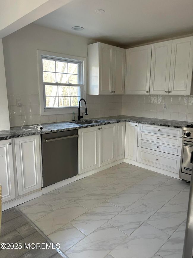 710 Reef Dr, House other with 3 bedrooms, 3 bathrooms and null parking in Neptune NJ | Image 5