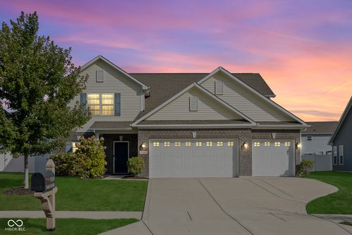 9308 Foudray Cir N, Avon, IN, 46123-5611 | Card Image