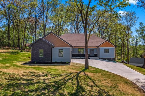 322 Fairway Dr, Dandridge, TN, 37725-1588 | Card Image