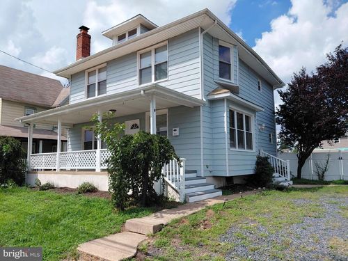 711 Bridgeboro St, RIVERSIDE, NJ, 08075-3401 | Card Image