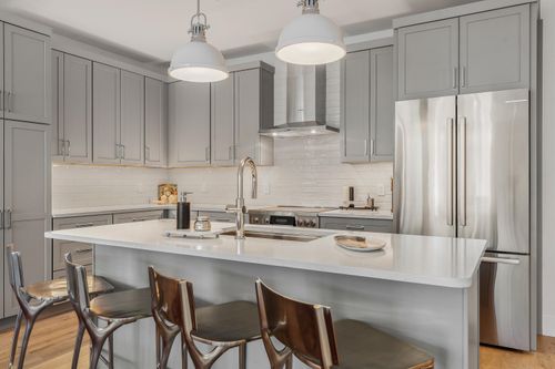 ph503-267 Us Route 1, Falmouth, ME, 04105 | Card Image