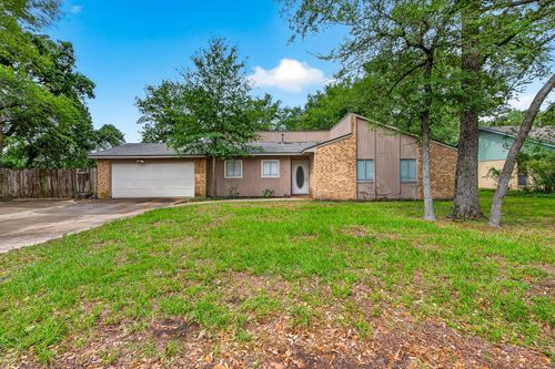 3202 Forestwood Dr, Bryan, TX, 77801-2407 | Card Image