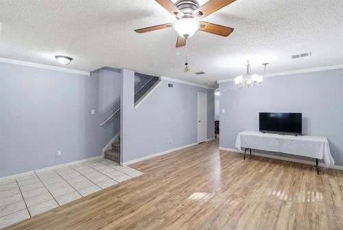 2955 Celian Dr, Grand Prairie, TX, 75052-8738 | Card Image