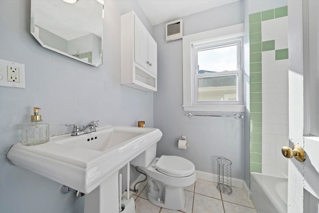 40 S Crescent Circuit, House other with 3 bedrooms, 2 bathrooms and 2 parking in Boston MA | Image 20
