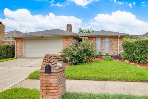14110 Woodnook Dr, Houston, TX, 77077-1401 | Card Image