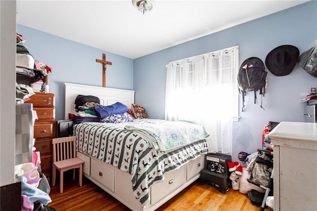 27 Bascom Pl, Home with 6 bedrooms, 3 bathrooms and null parking in Staten Island NY | Image 8