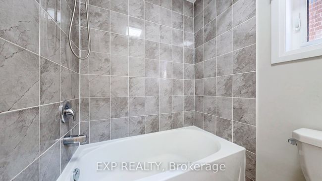1466 Broderick St, House other with 5 bedrooms, 5 bathrooms and 4 parking in Innisfil ON | Image 28