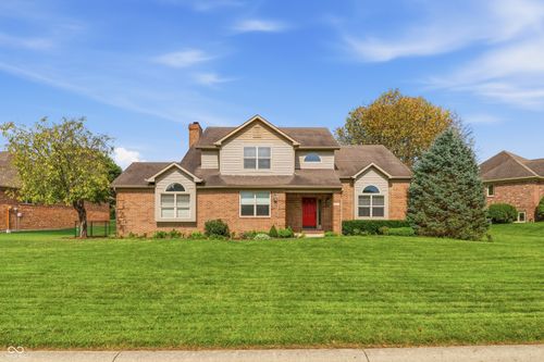 911 Silver Valley Dr, Greenwood, IN, 46142-9610 | Card Image