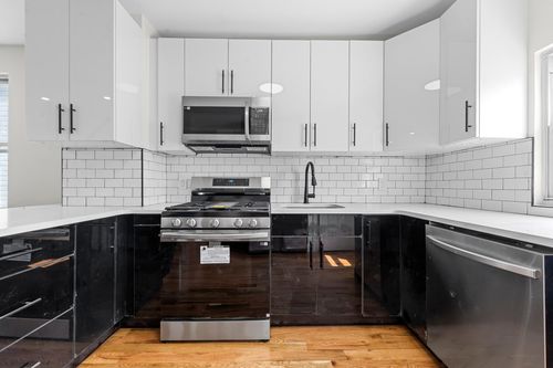 13336 114th Pl, South Ozone Park, NY, 11420-3109 | Card Image