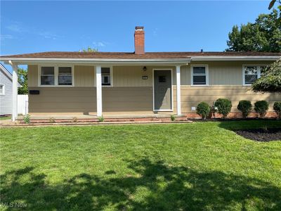 View of front of house with a front lawn | Image 1