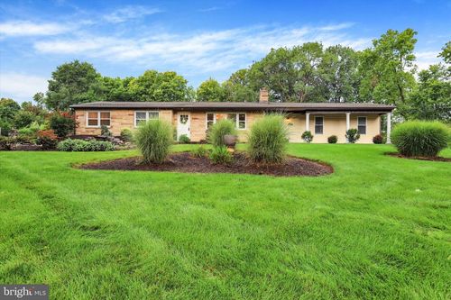 1012 Rockledge Dr, CARLISLE, PA, 17015-9127 | Card Image