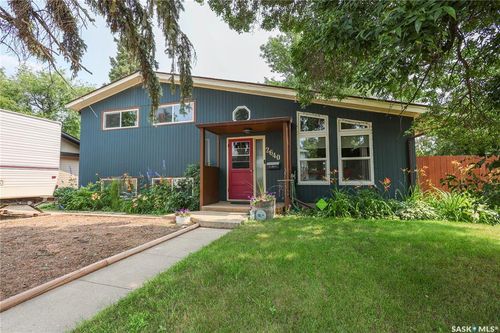 2640 3rd Ave E, Prince Albert, SK, S6V2G4 | Card Image