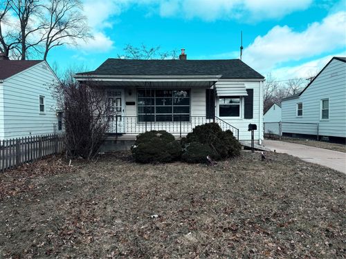 19009 Woodland St, Harper Woods, MI, 48225-2063 | Card Image