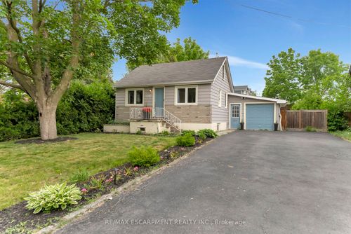 2387 Glenwood School Dr, Burlington, ON, L7R3R9 | Card Image
