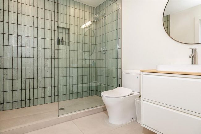 First floor bathroom | Image 14