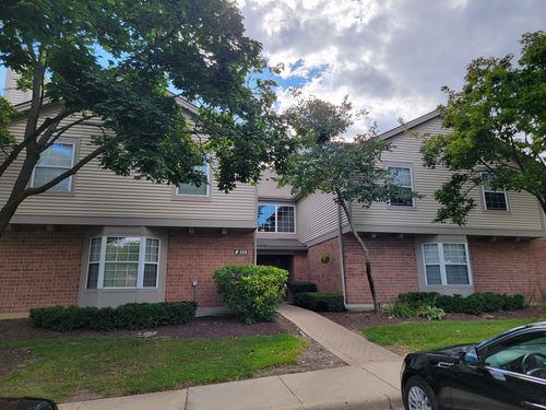 apt-3-123 Willow Brook Ct, Schaumburg, IL, 60195-3387 | Card Image
