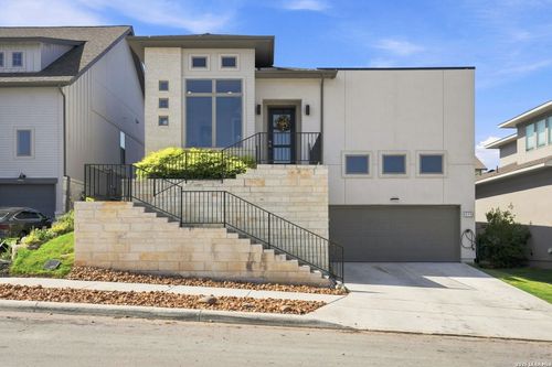 311 Navarro, Boerne, TX, 78006 | Card Image